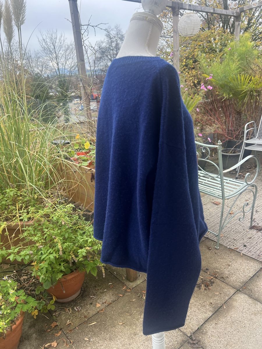 Maglioni & Felpe: Cooler Sofie D’Hoore Cashmere-Pullover, royalblau oversize – Usato da Hinwil venduto da Szaeni 2