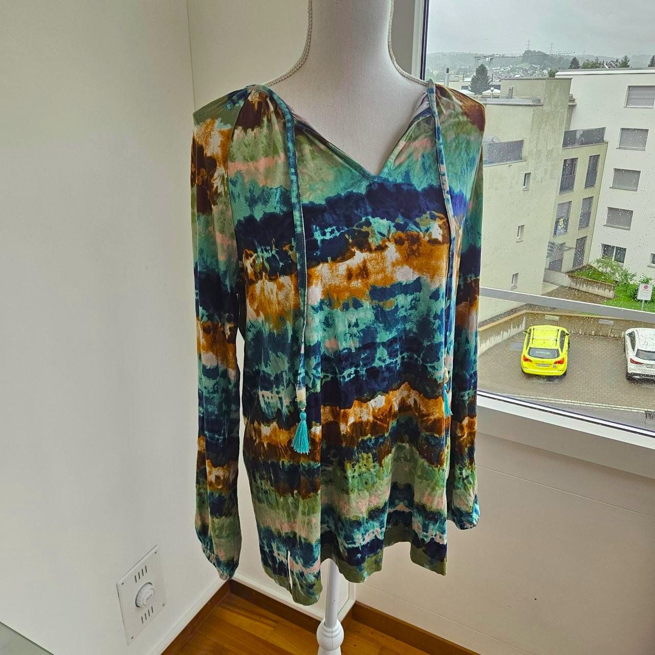 Top: Batik Print Oberteil M – Usato da Langnau am Albis venduto da ell_l5vw