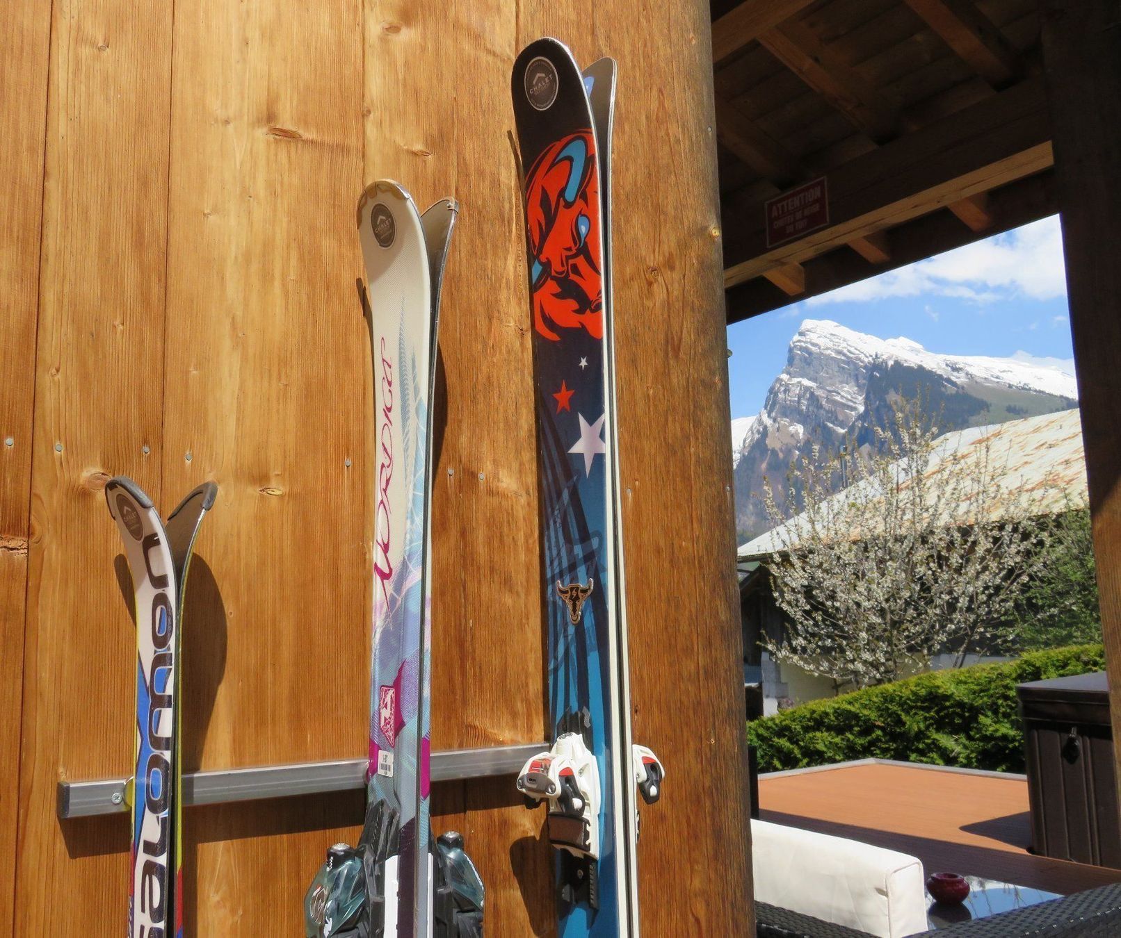 Sci: Kit de rangement mural 3 paires de ski – Nuovo e nell'imballaggio originale da Mettmenstetten venduto da Ollivier 2