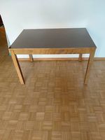 Holztisch