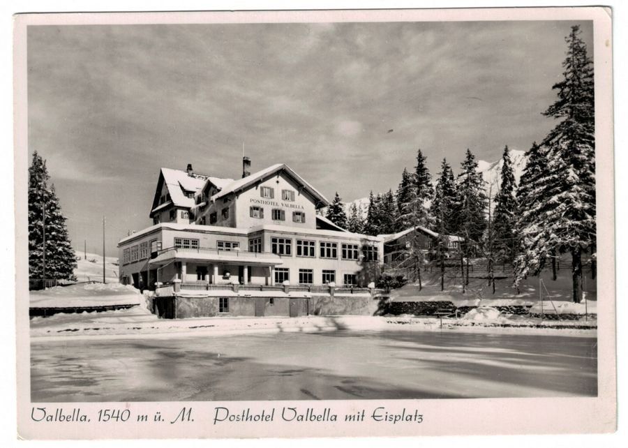 Cartoline postali: Valbella, Posthotel mit Eisplatz, um 1950 – Usato da Frauenfeld venduto da POML