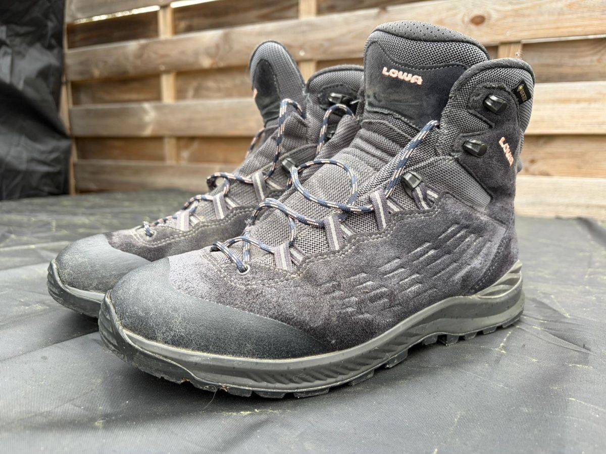 Lowa Scarpe da donna: Lowa Wander-/Trekkingschuhe GTX Mid, Grösse 41.5 – Usato da Bassersdorf venduto da Chigge 1