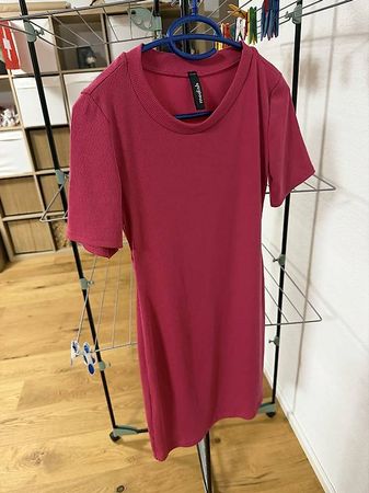Abito corto modish in maglia colore rosa fucsia