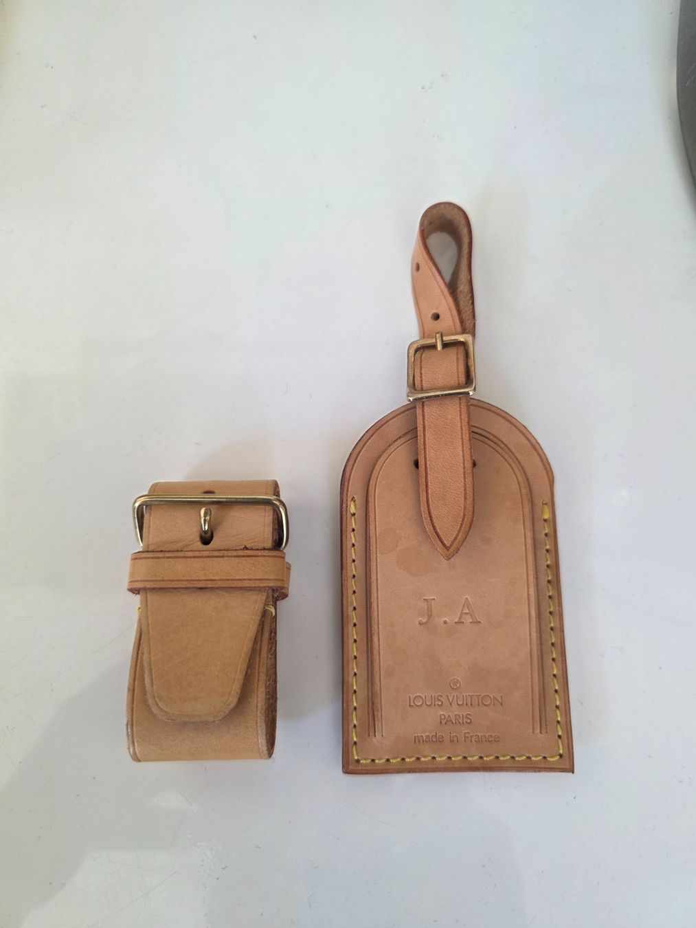 Louis Vuitton Borse: Louis Vuitton leder Tag Anhänger 100% Original – Usato da Binningen venduto da lieblingsstyle 4