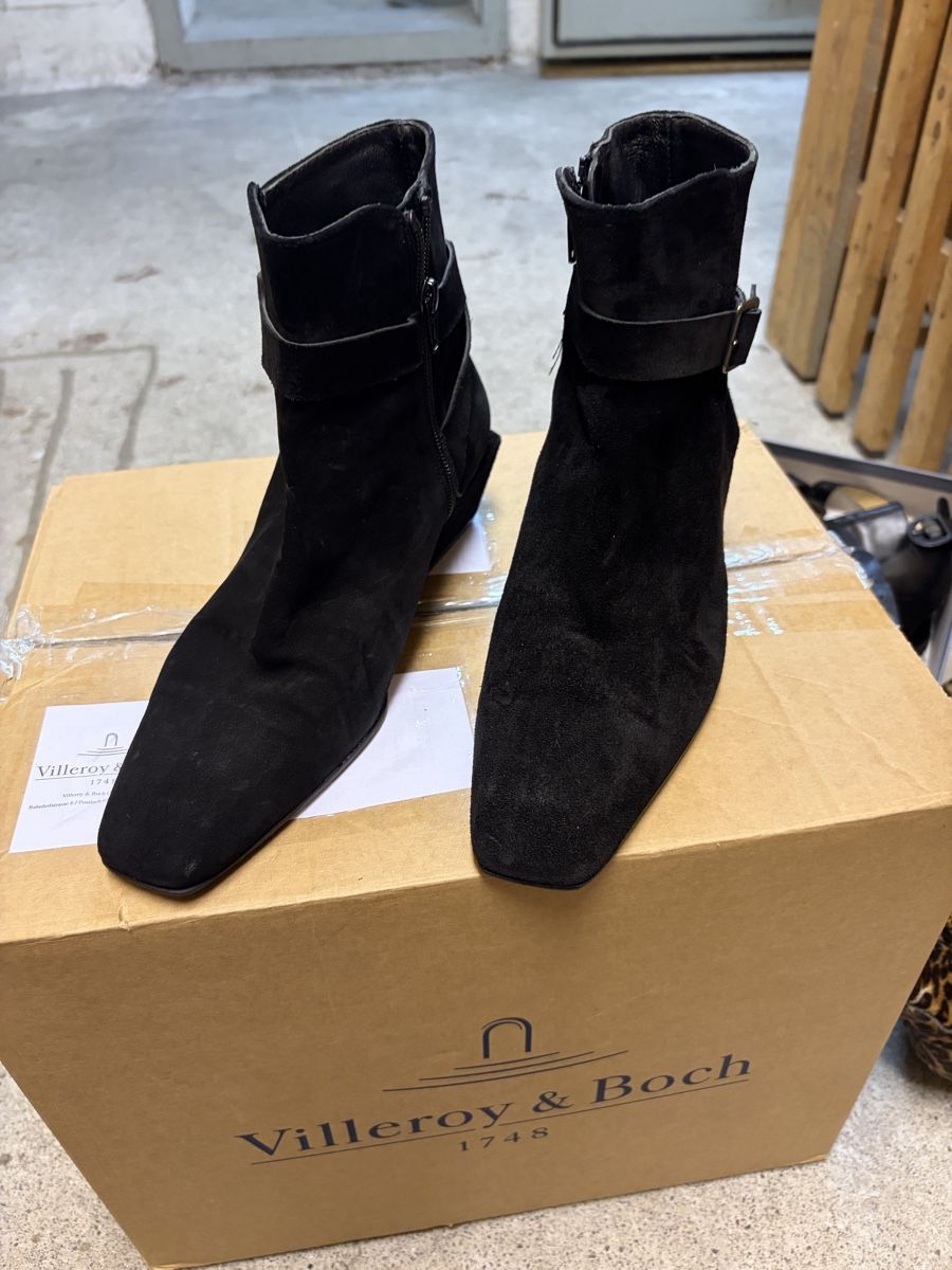 Chaussures femmes: RAS ankle boots suede 38 – D'occasion à Baar par ViennaG