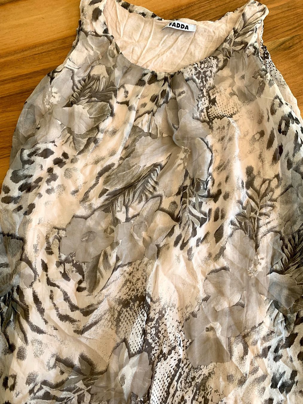 Vestiti: FADDA Mega Maxikleid Seide Gr. 36/38 – Usato da Meiringen venduto da snahhanssnah 2