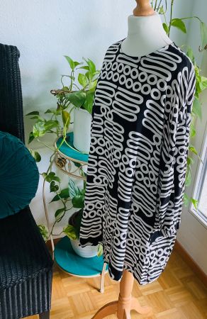 Tunique oversize MASAI noir et blanc motifs graphiques S M L