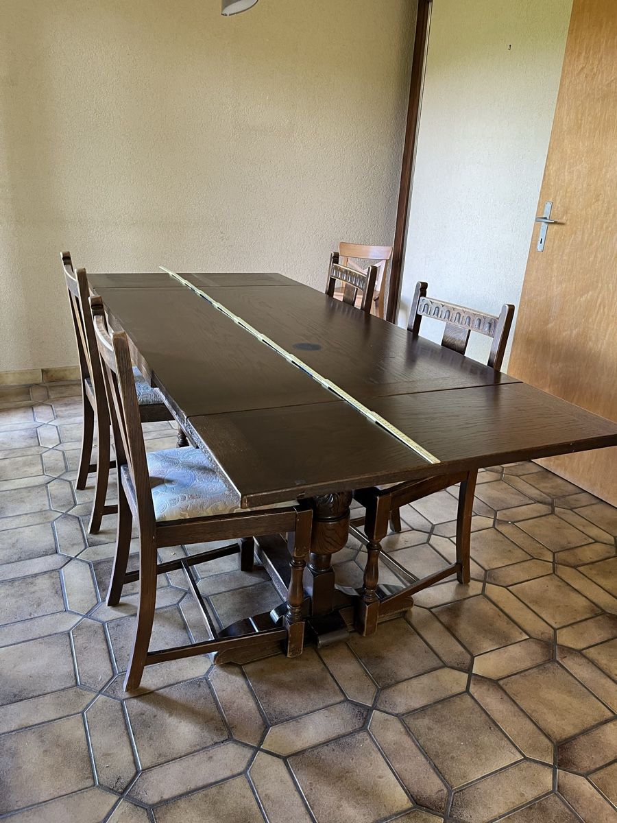 Tavoli: Vintage Tisch Tudor – Usato da Villmergen venduto da Babiwe