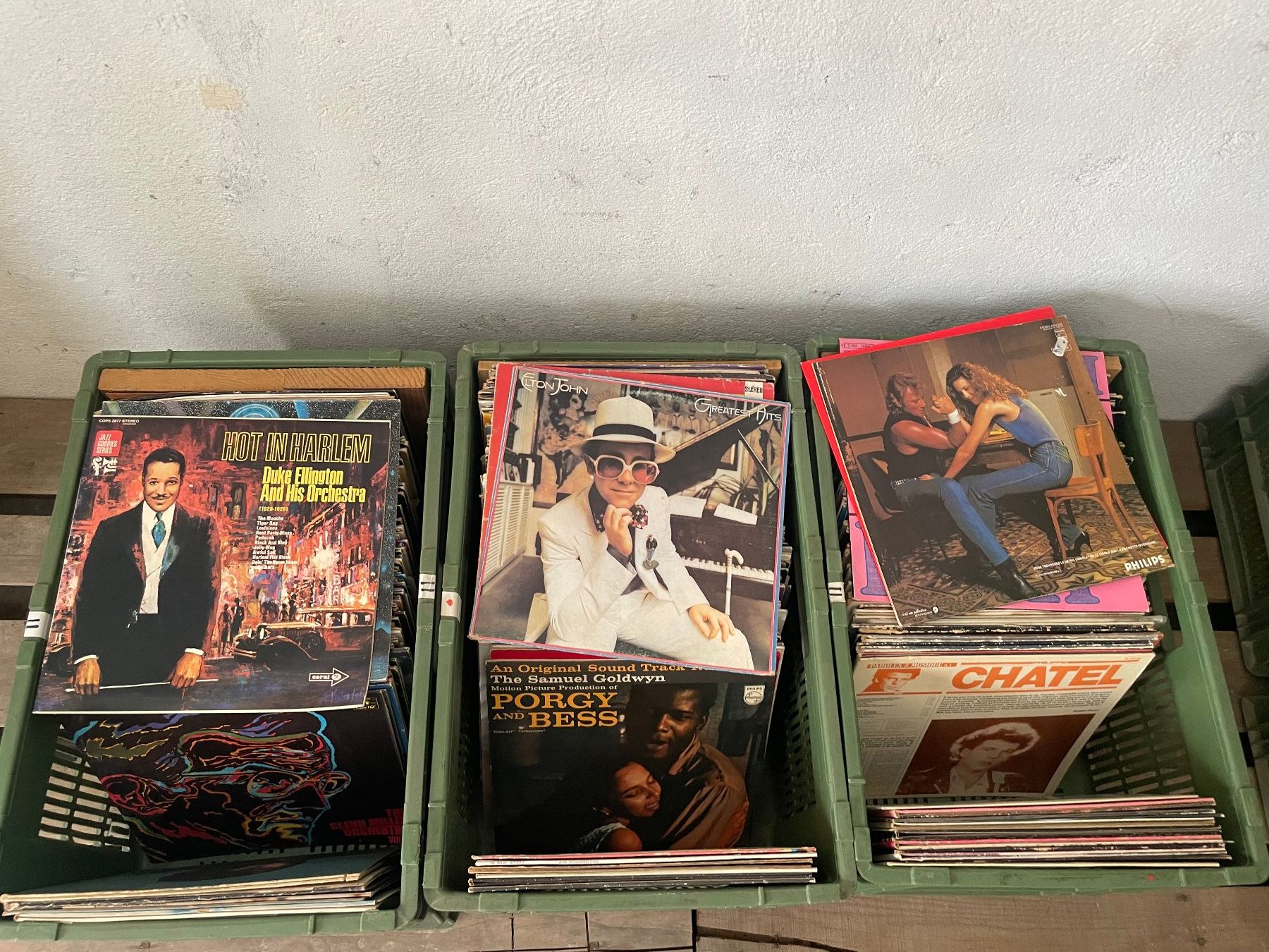 Vinyles: 3 caisses de disques vinyle 33 tours – D'occasion à La Croix (Lutry) par netrajet 2