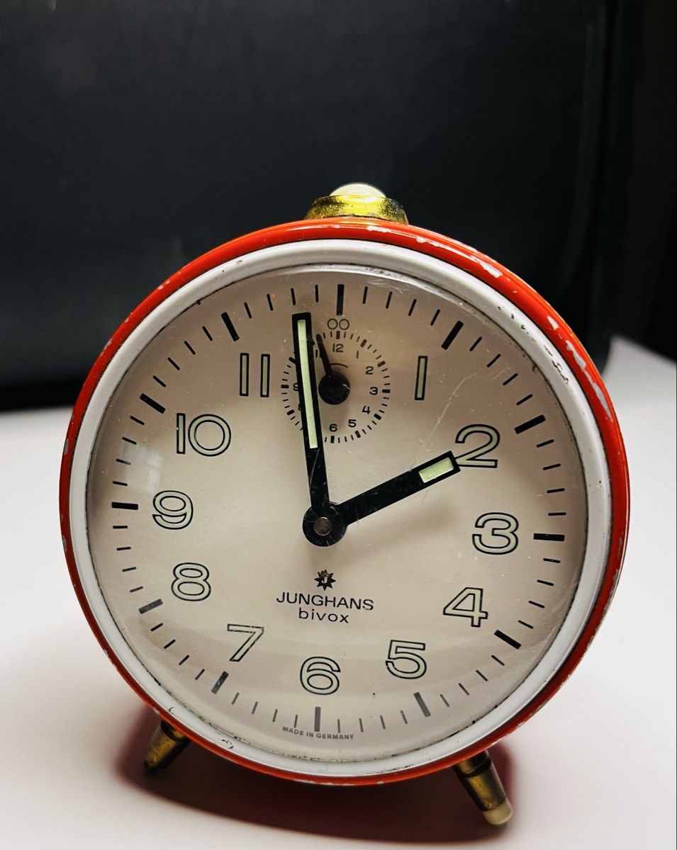 Junghans Wecker: Junghans Bivox Wecker, Orange, Germany, VERSAND JA – Gebraucht aus Niederhünigen von Auschra