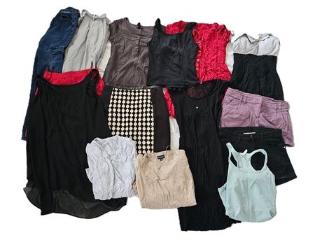 Grosses Paket Gr. XS mit Naf Naf Shirt neuw.