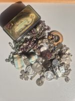 Lot de médailles et chapelet ancien