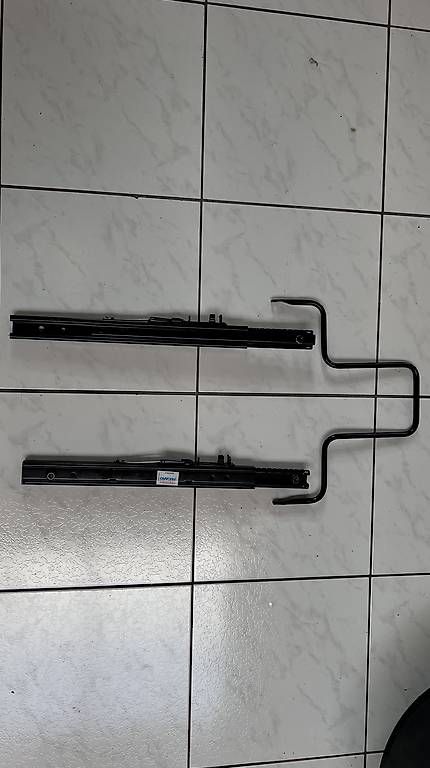 Sonstiges Fahrzeugzubehör: Recaro Sitzschiene – Gebraucht aus Aarau Rohr von jen_lw9f