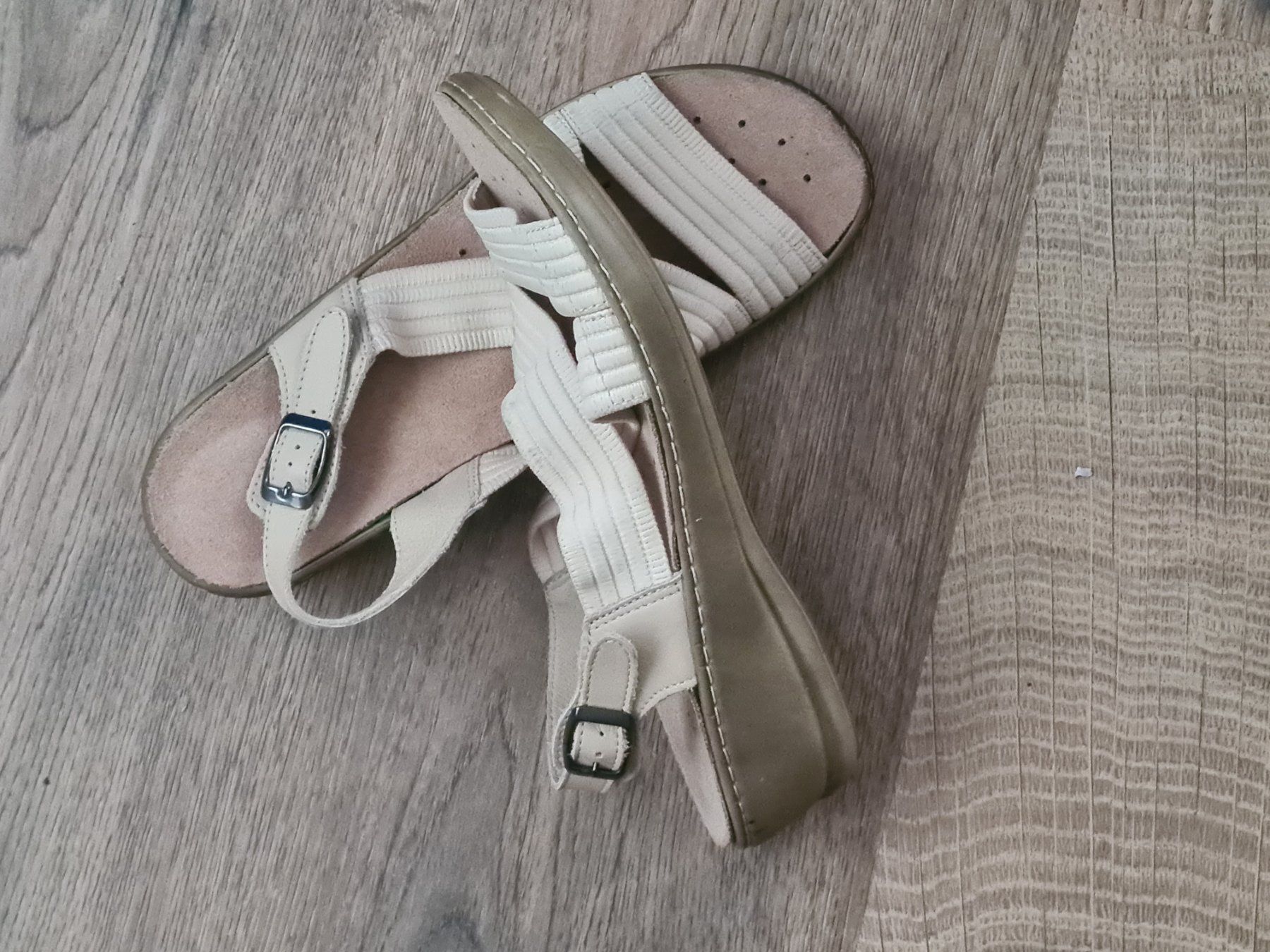 Scarpe da donna: hellbeige Sandalette Grösse 39 – Nuovo (secondo la descrizione) da Olten venduto da chaas21 1