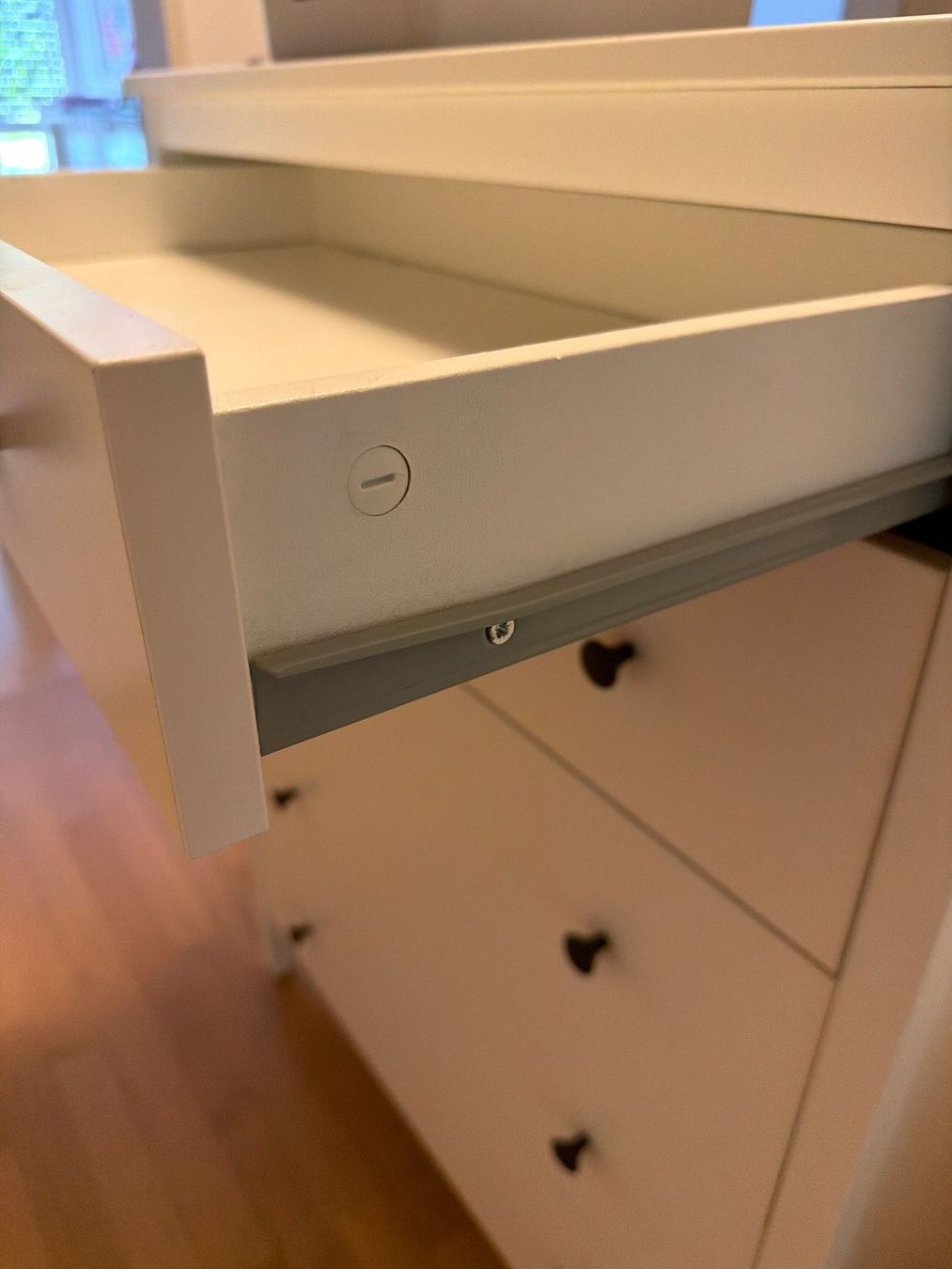 Ikea Cassettiere: Weisse Holzkomode im besten Zustand – Usato da Riehen venduto da pau_vl6b 8