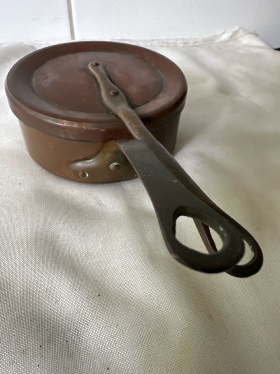 Padelle: Antike Kupferpfännchen mit Deckel, Durchmesser 10 cm – Usato da Zürich venduto da Chaeffeler 5