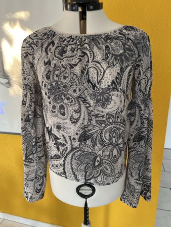 EDC Damen Bluse, Gr. M, leicht grau/weiss gemustert, Top