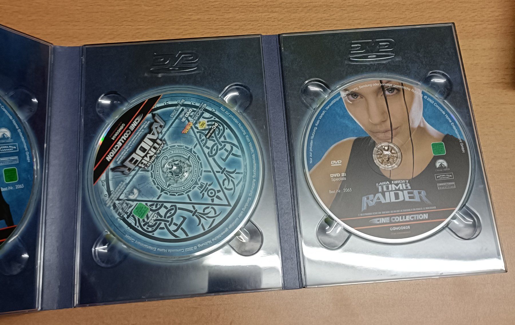Tutti i DVDs: DVD Tomb Raider, 3 DVDs – Usato da Köniz venduto da Movieportal007 3