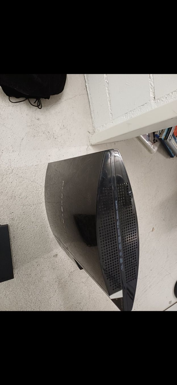 Sony Konsolen: Erste PS3 Version Fat + Rote Kontroller – Neu (gemäss Beschreibung) aus Davos Platz von LeonKennedy7 2