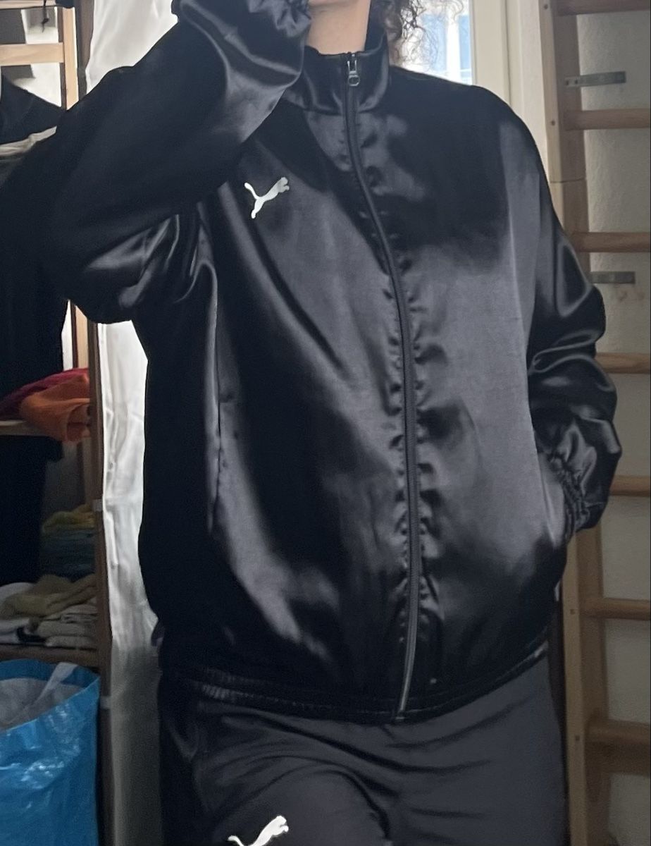 Puma Giacche: Puma Trainingsjacke schwarz glänzend Gr. S – Usato da Zuchwil venduto da MLV92 1