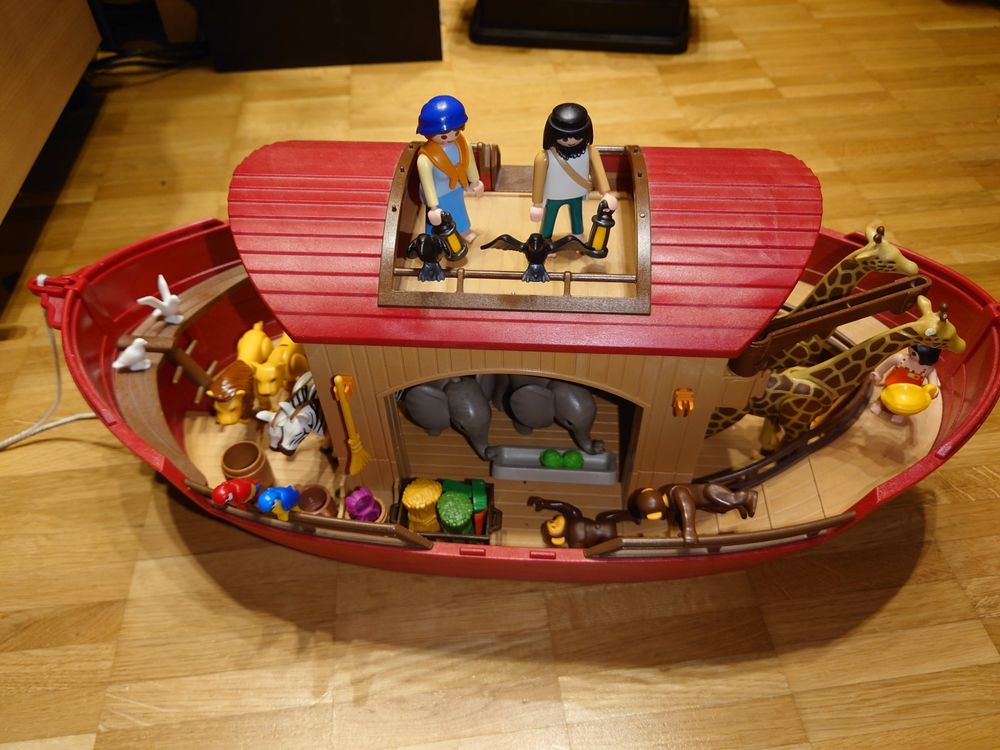 Playmobil Junior 71681 pas cher, Mon arche de Noé à emporter