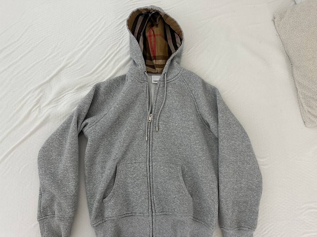 Giacche: Burberry Zipper Damen – Usato da Emmen venduto da Kaeferfreak74