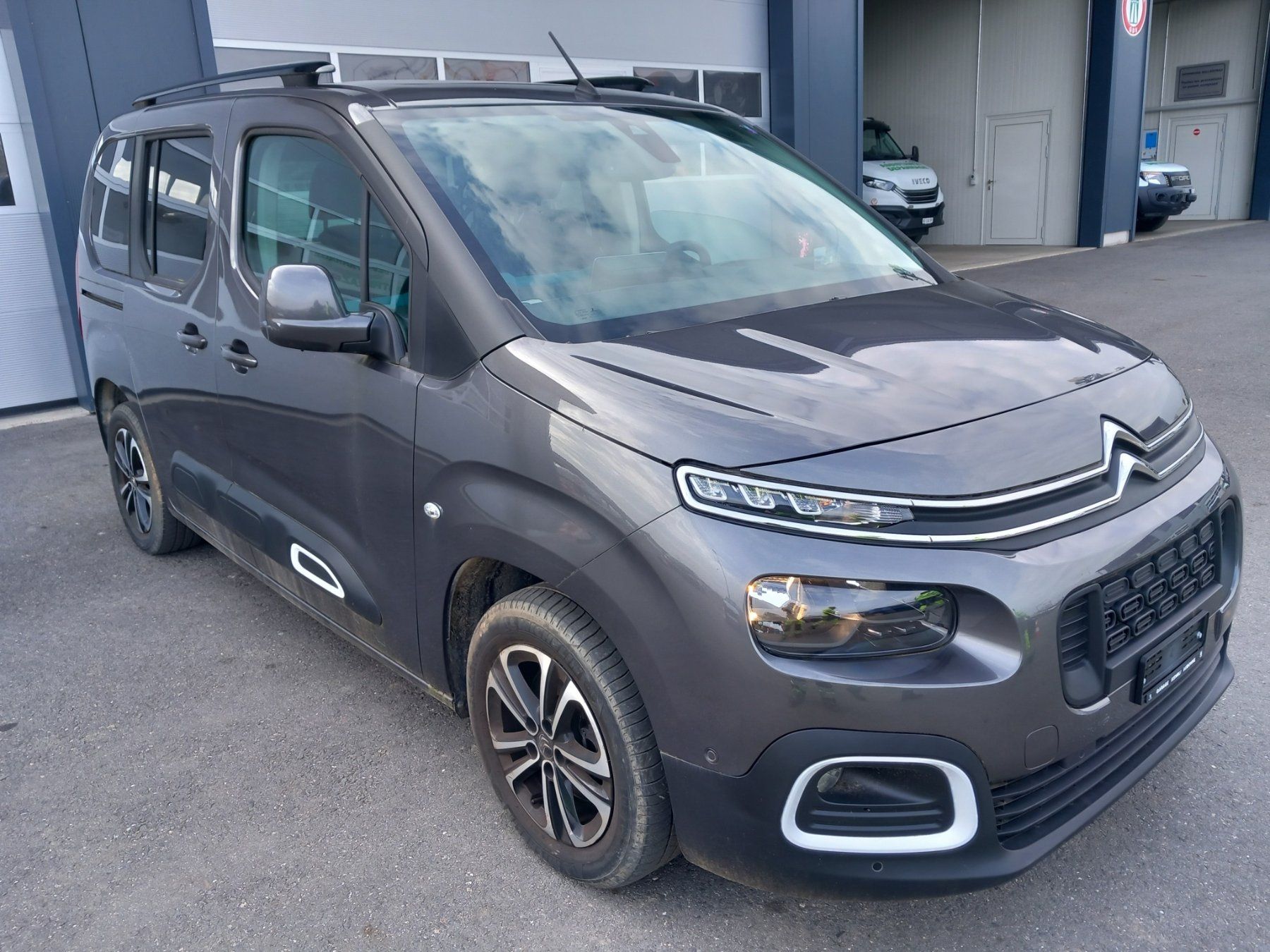 Citroën Autos: Citroen Berlingo 1.2 iSTT – D'occasion à Yverdon-les-Bains par