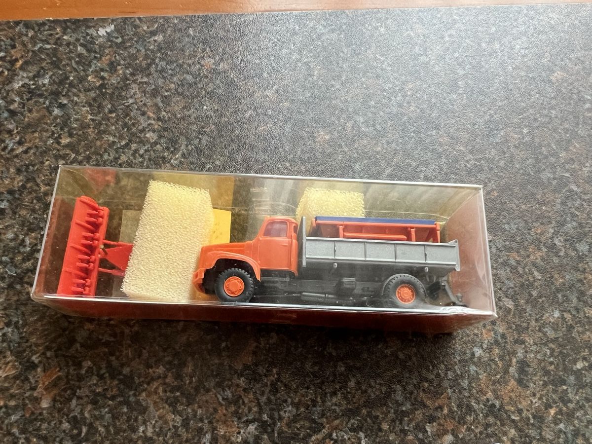 Roskopf Modellini d'auto: Saurer 1.87 Roskopf Winterdienst – Usato da Thun venduto da pat710 1