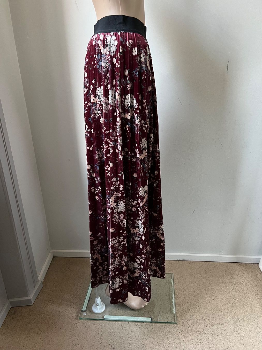 Gonne: SEM PER LEI Plisseerock 💜 – Usato da Zürich venduto da ClosetQueen 4