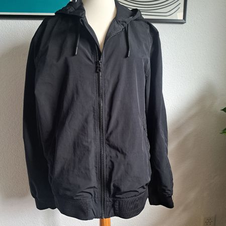 L.O.G.G. Jacke mit Kapuze Schwarz Grösse L guter Zustand