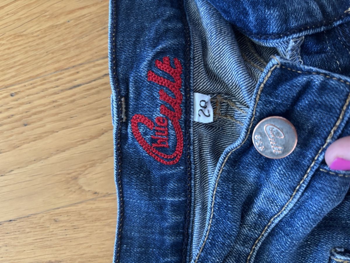 Jeans: Cult Jeans – Usato da Oftringen venduto da violetta9 2