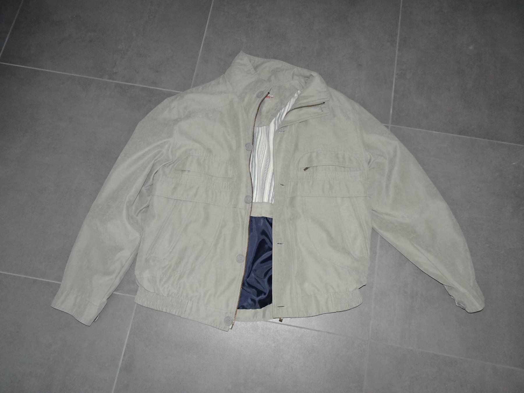Giacche: Jacke, grau, Grösse 54 – Usato da Bassersdorf venduto da Brilliance