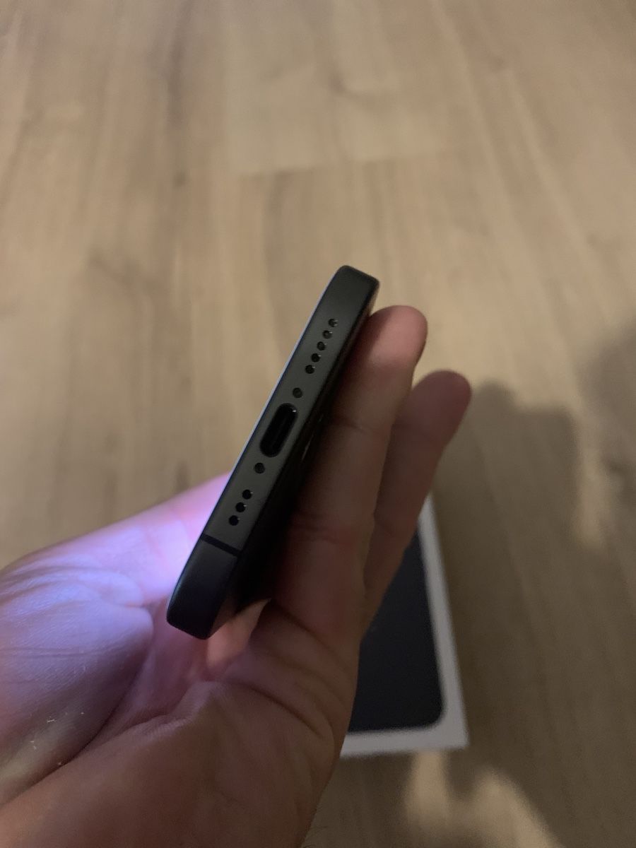 Apple Telefoni cellulari / Smartphones: Iphone 17 256 Black Wie neu – Nuovo (secondo la descrizione) da Embrach venduto da pau_jn8v 2