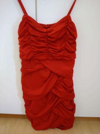 Elegantes Kleid in rot Grösse M