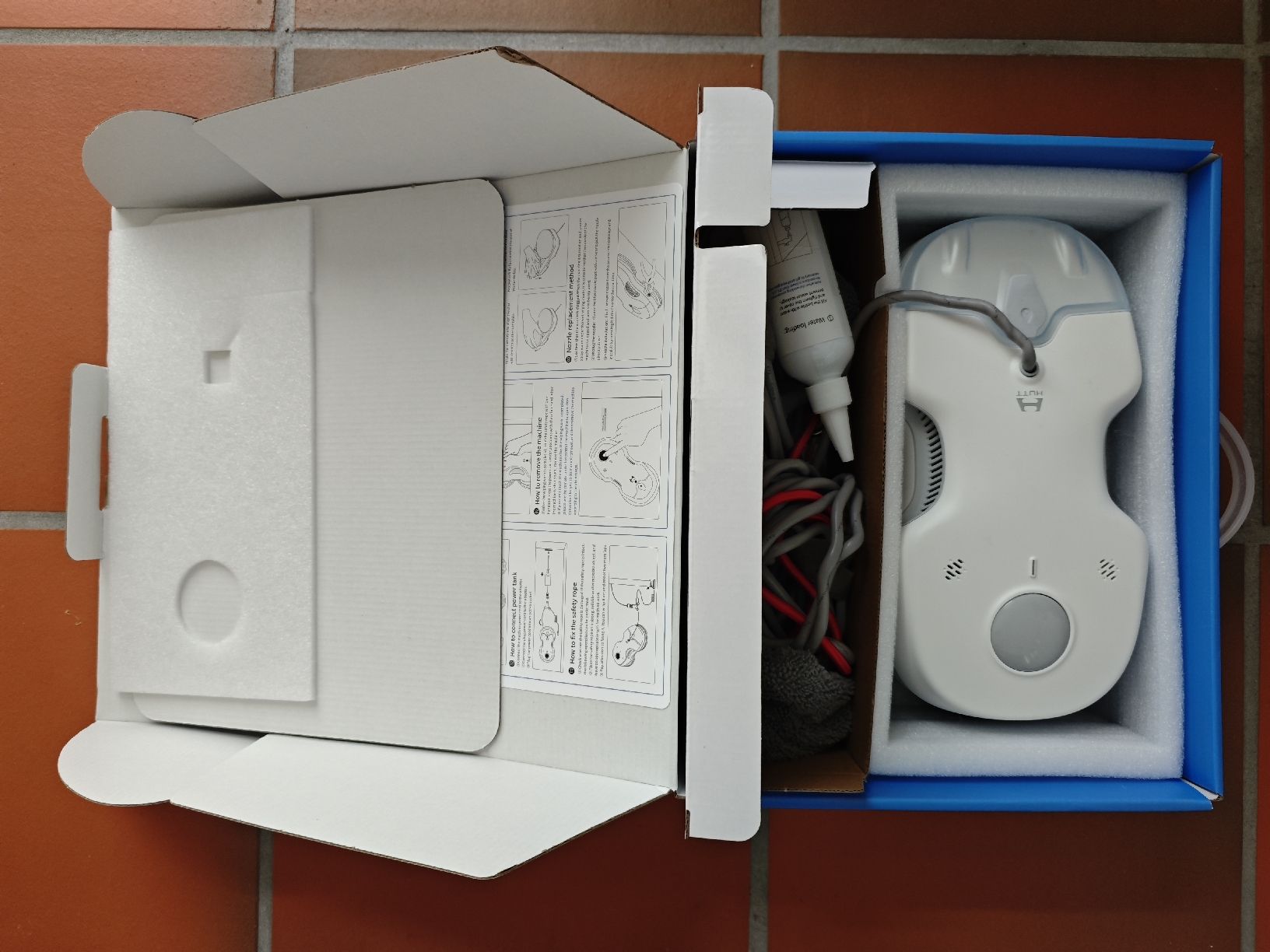 Altro per la casa: HUTT Robot C7 Fensterreinigungsroboter – Usato da Bülach venduto da Steko0 1