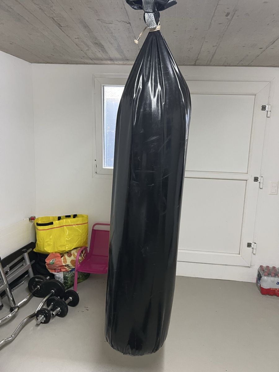 Sacchi da boxe: Boxsack gross schwarz gebraucht – Usato da Wohlen AG venduto da wolfgang90 1
