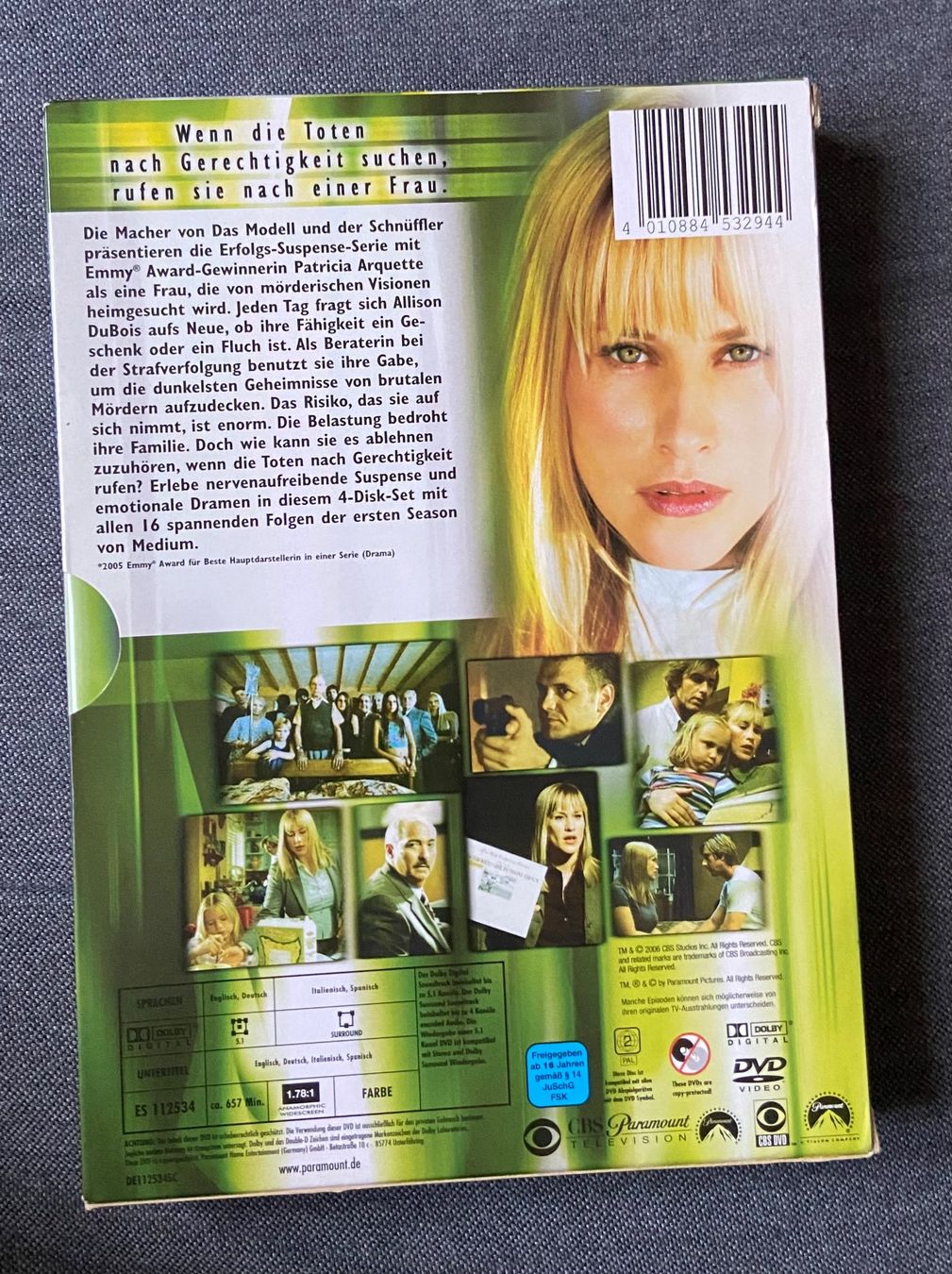 Tutti i DVDs: MEDIUM - DIE KOMPLETTE ERSTE SEASON – Usato da Luzern venduto da Lycka 1