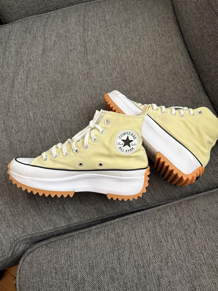 Converse Scarpe da donna: Converse Chuck Taylor – Nuovo (secondo la descrizione) da Le Locle venduto da tchanatakoua