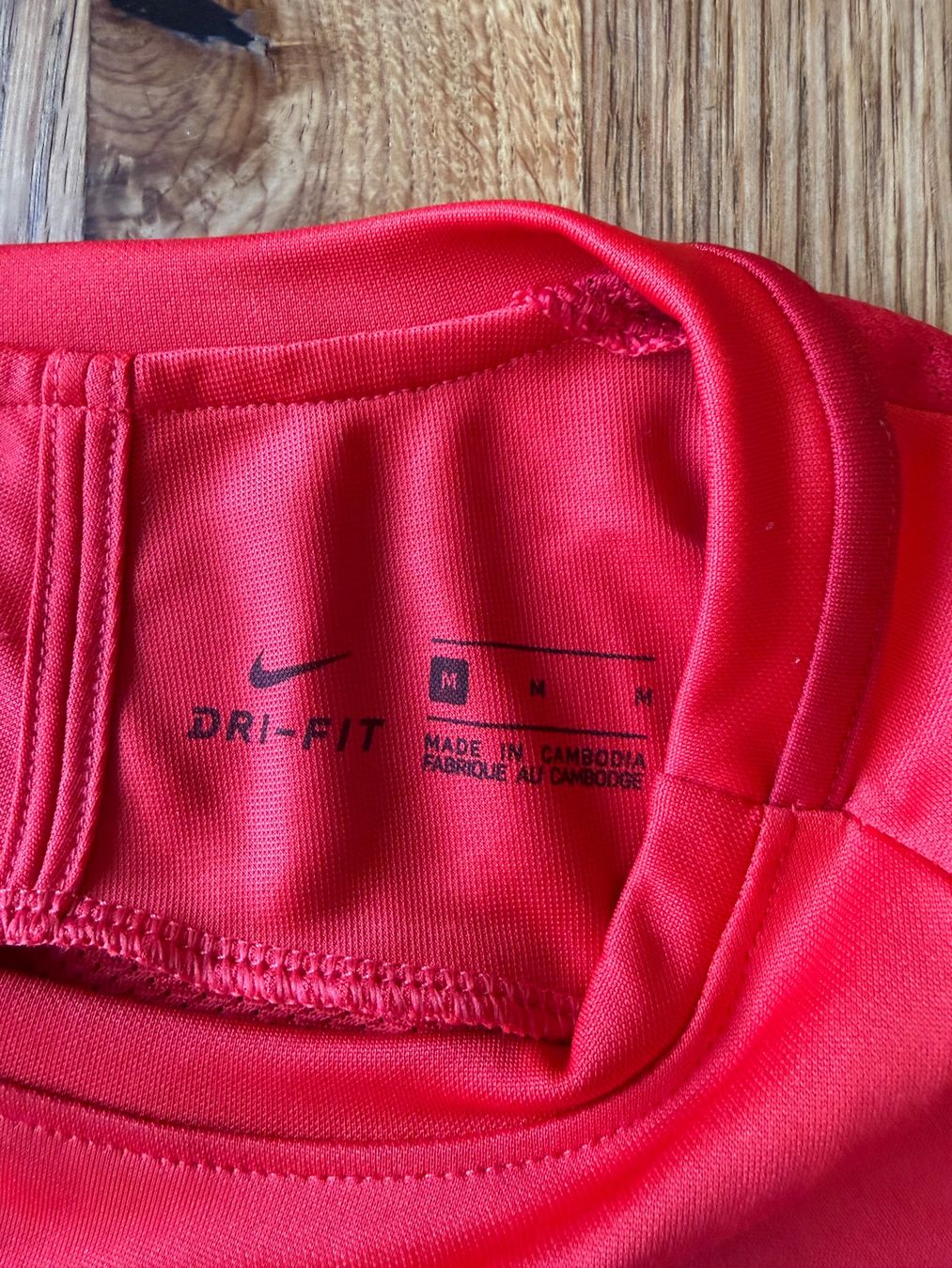 Nike T-shirt: Nike Sport T-Shirt – Usato da Ringgenberg BE venduto da MiBa16 1