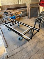Möbelwagen für Tische