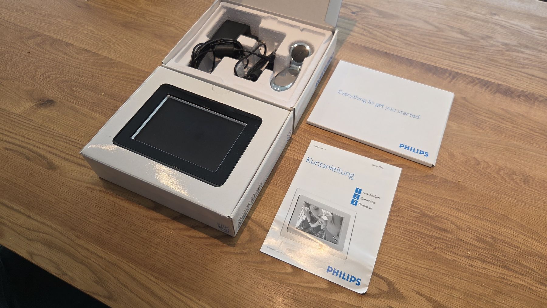 Cornici: Philips Digitaler Bilderrahmen 7FF1 - Neuwertig! – Nuovo (secondo la descrizione) da Zug venduto da Pat050