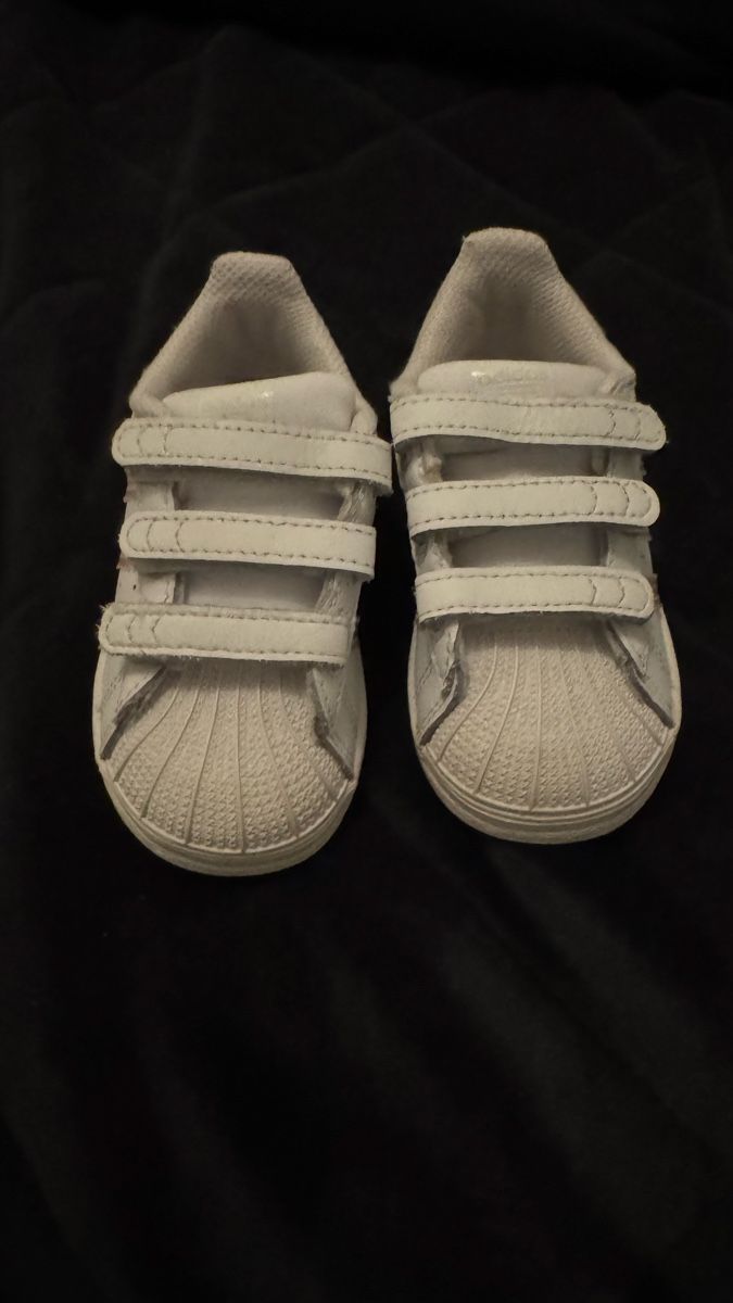 Adidas Scarpe per ragazze: Adidas shoes – Usato da Dietikon venduto da sar_f87k 1