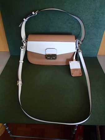 neue GUESS Hand- und Umhängetasche beige weiss