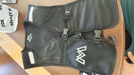 Gilet de trail running Meijo noir taille L-XL neuf