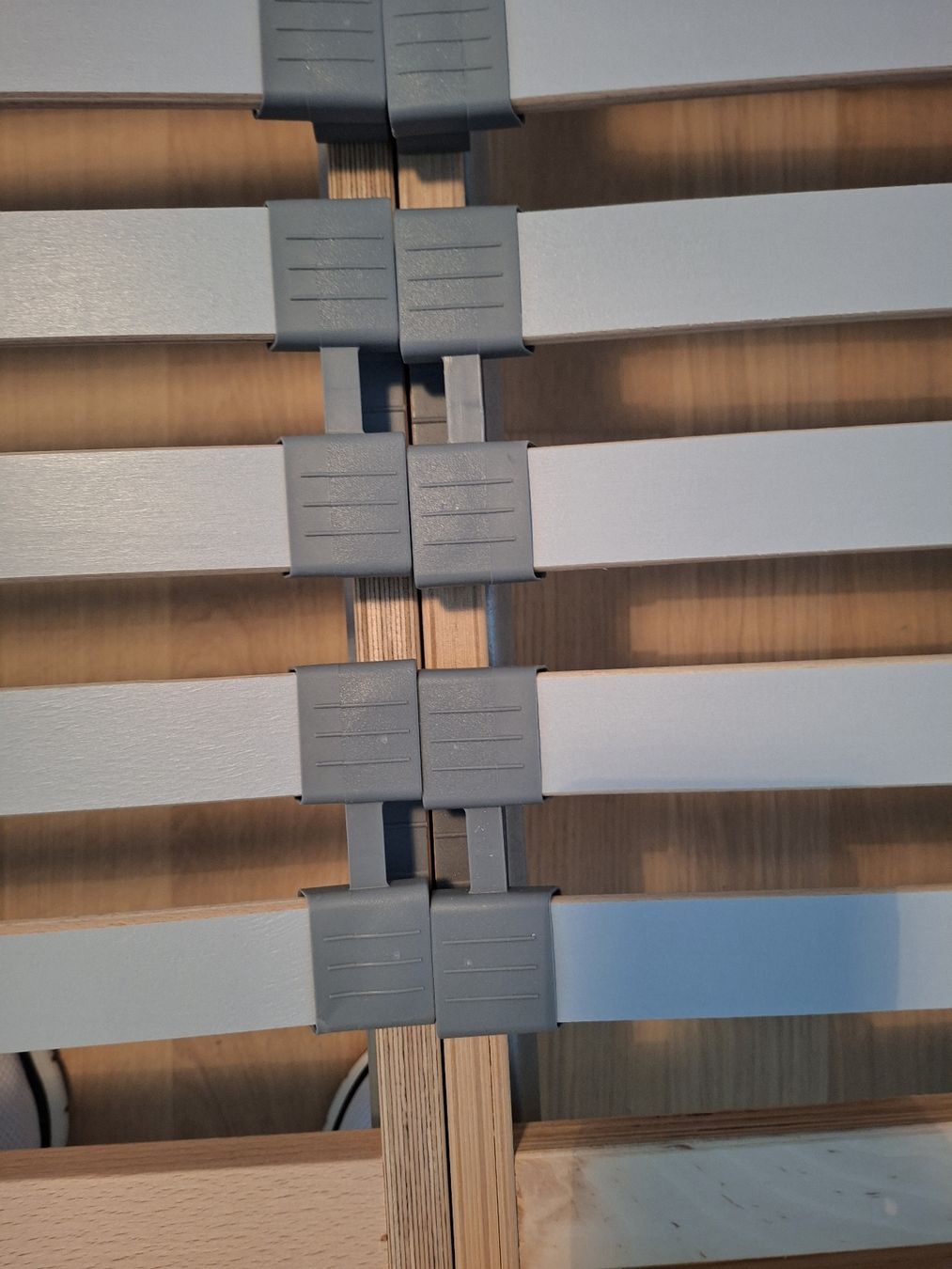 Reti a doghe: Holzbett mit Lattenrost 160x200cm – Usato da Fehraltorf venduto da TAMASTOBIAS 2