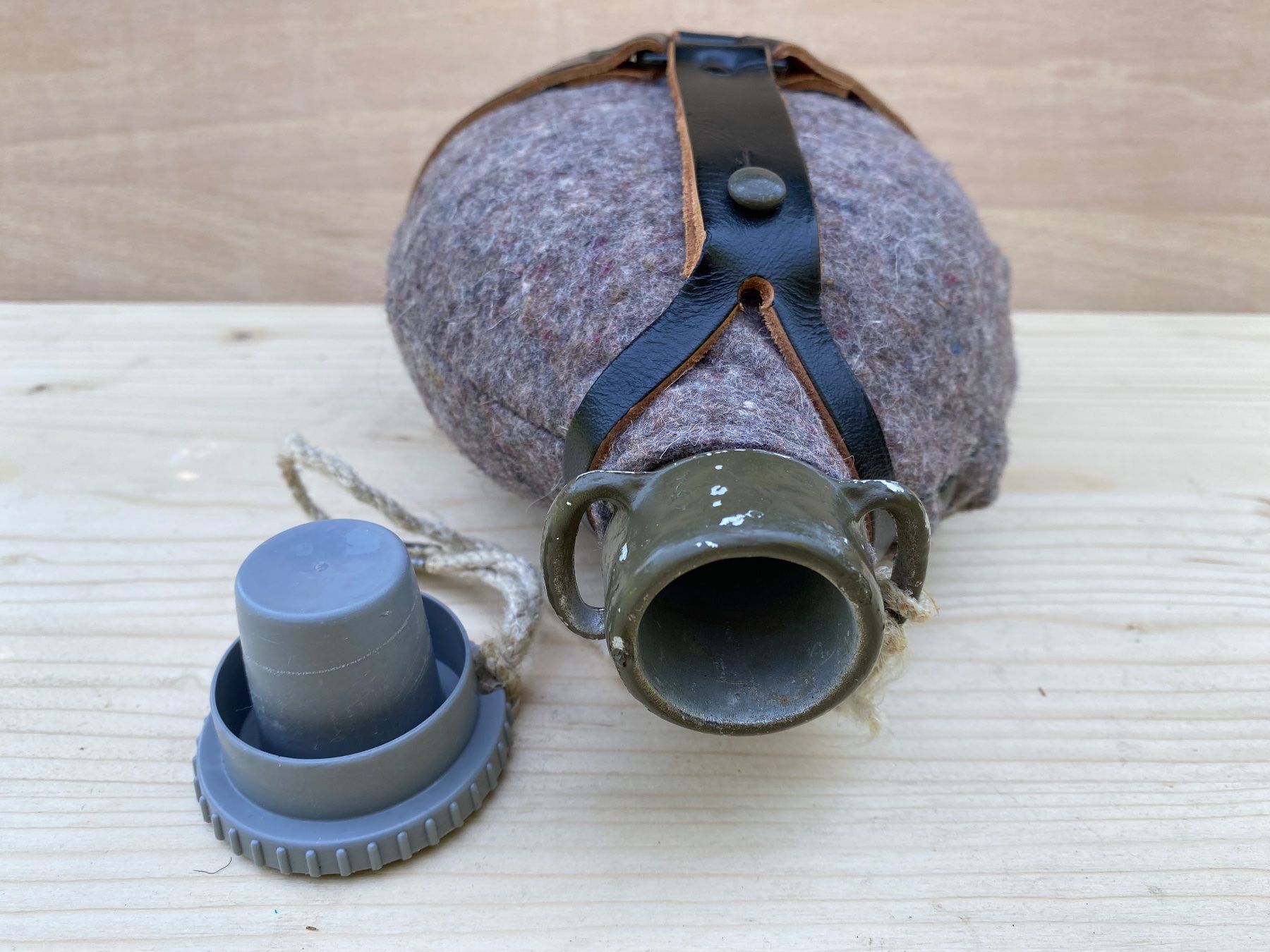 Uniformi: Feldflasche Tschechische Armee – Usato da Feldbach venduto da Olive1 8