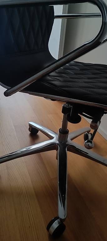 Chaises: Sedia per ufficio Pfister similpelle alluminio – D'occasion à Massagno par fab_hsw5