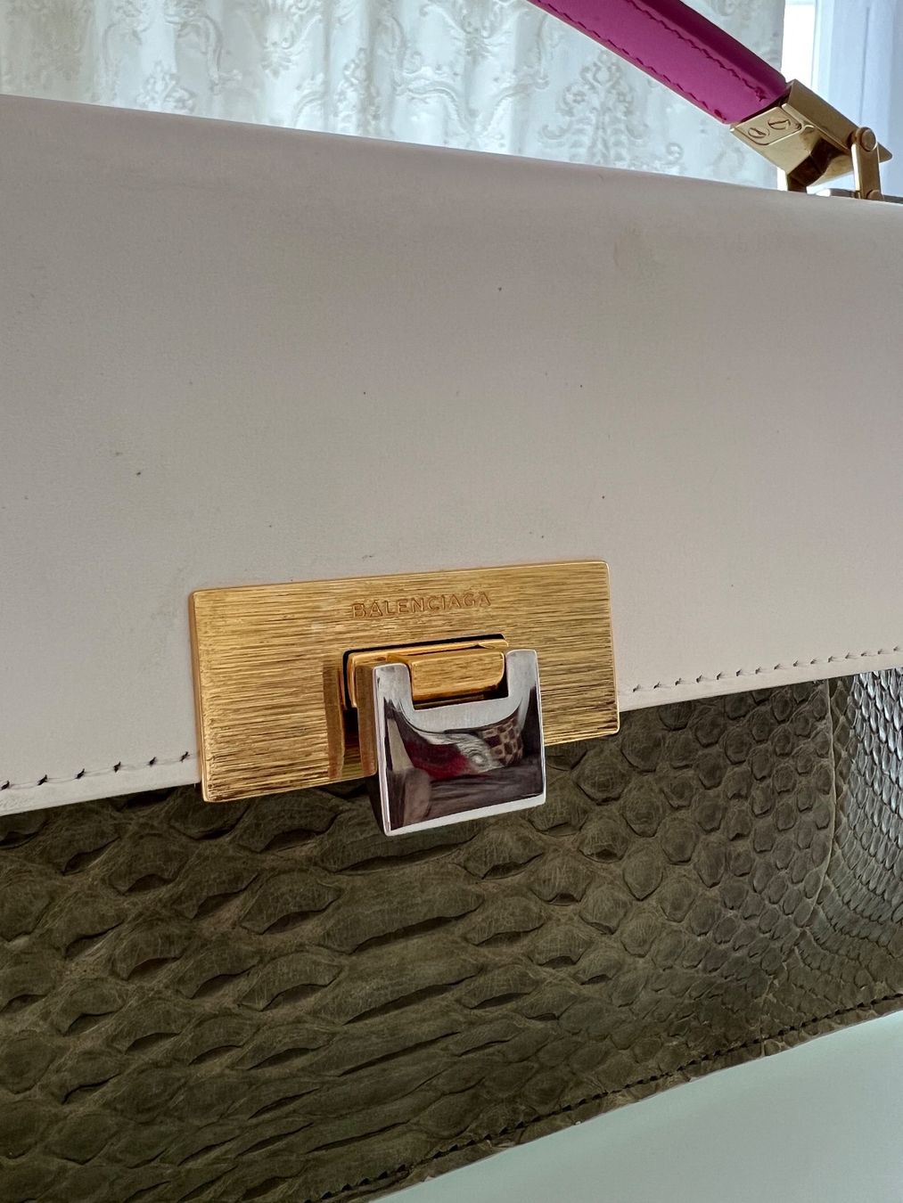Balenciaga Borse da donna: Sac à main Balenciaga en cuir&python Pleine Fleur – Nuovo (secondo la descrizione) da Bussigny venduto da ccch 3
