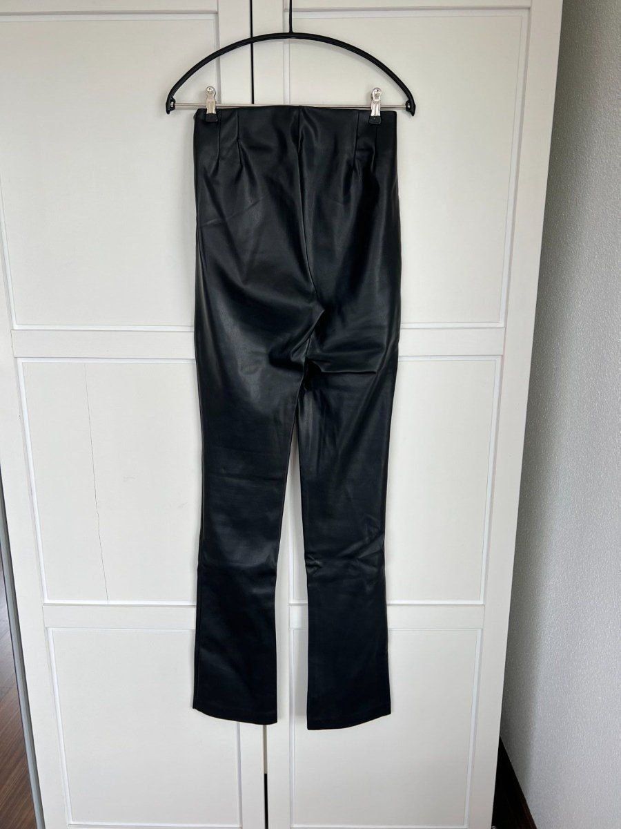 Hosen: ZARA fake Leder-Hose, Size S – Gebraucht aus Muri b. Bern von michellew23 1
