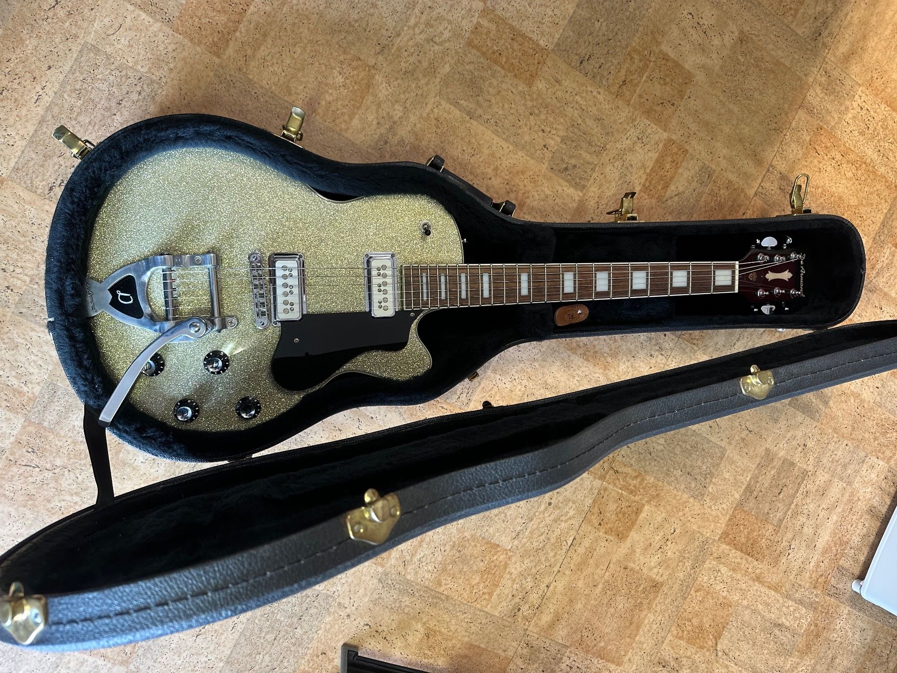 Guild Strumenti musicali: DeArmond by Guild – Usato da Tschierv venduto da Screamingwolfguitars 4